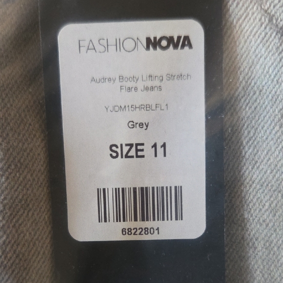 Fashion Nova Gray Flare Jeans - Picture 3 of 6